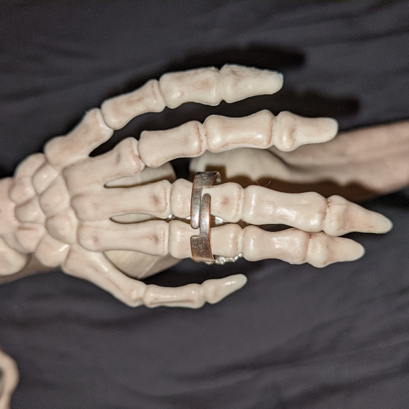 Faux Pearl Ring - Picture 2 of 2